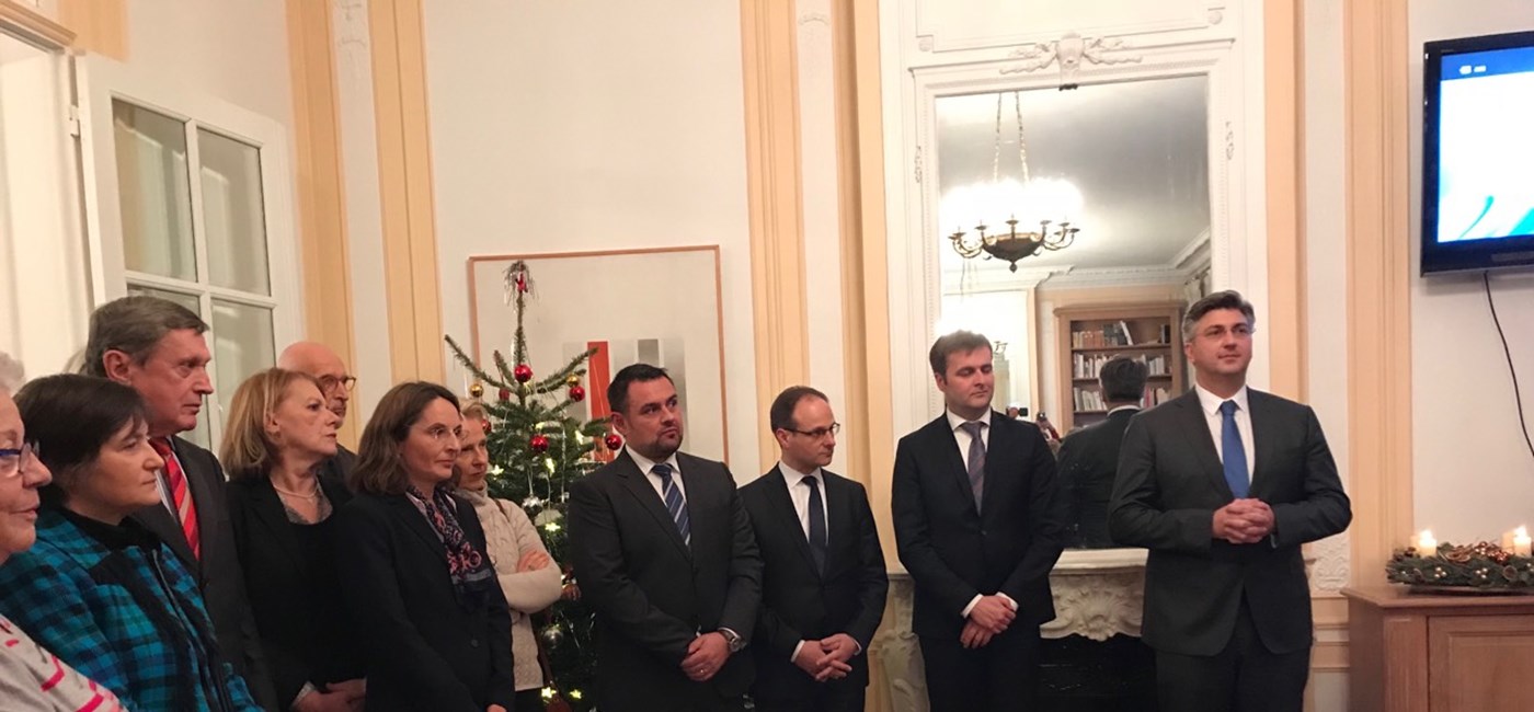 Croatian PM meets French-Croatian parliamentary friendship group and Croat emigrants in Paris